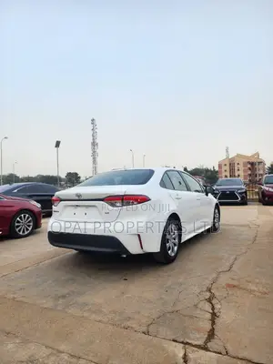 Toyota Corolla 2023 White
