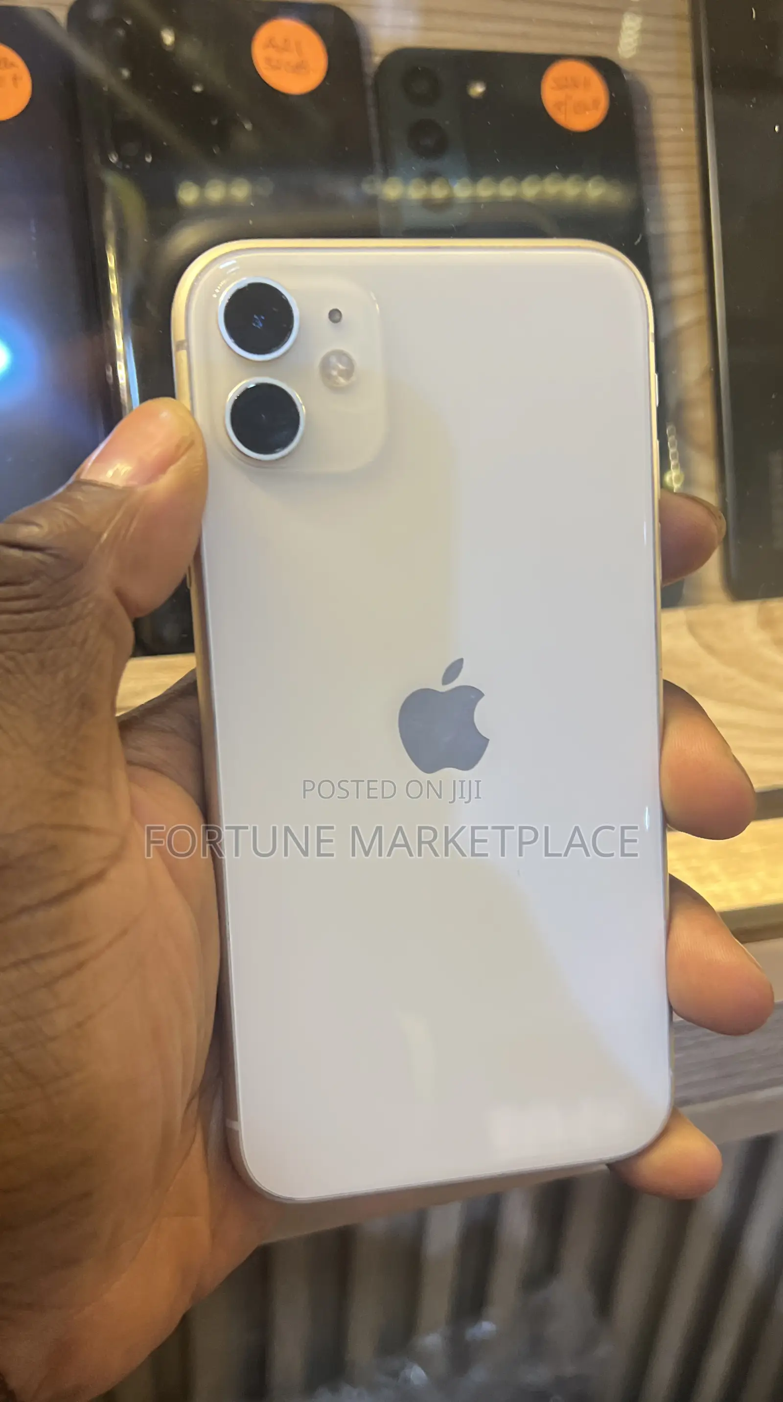Apple iPhone 11 64 GB White