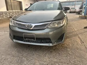 Toyota Camry LE 4dr Sedan (2.5L 4cyl 6A) 2013 Green