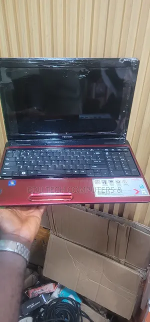 Laptop Toshiba 4GB HDD 128GB