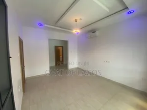4bdrm Duplex in Banana Island for rent