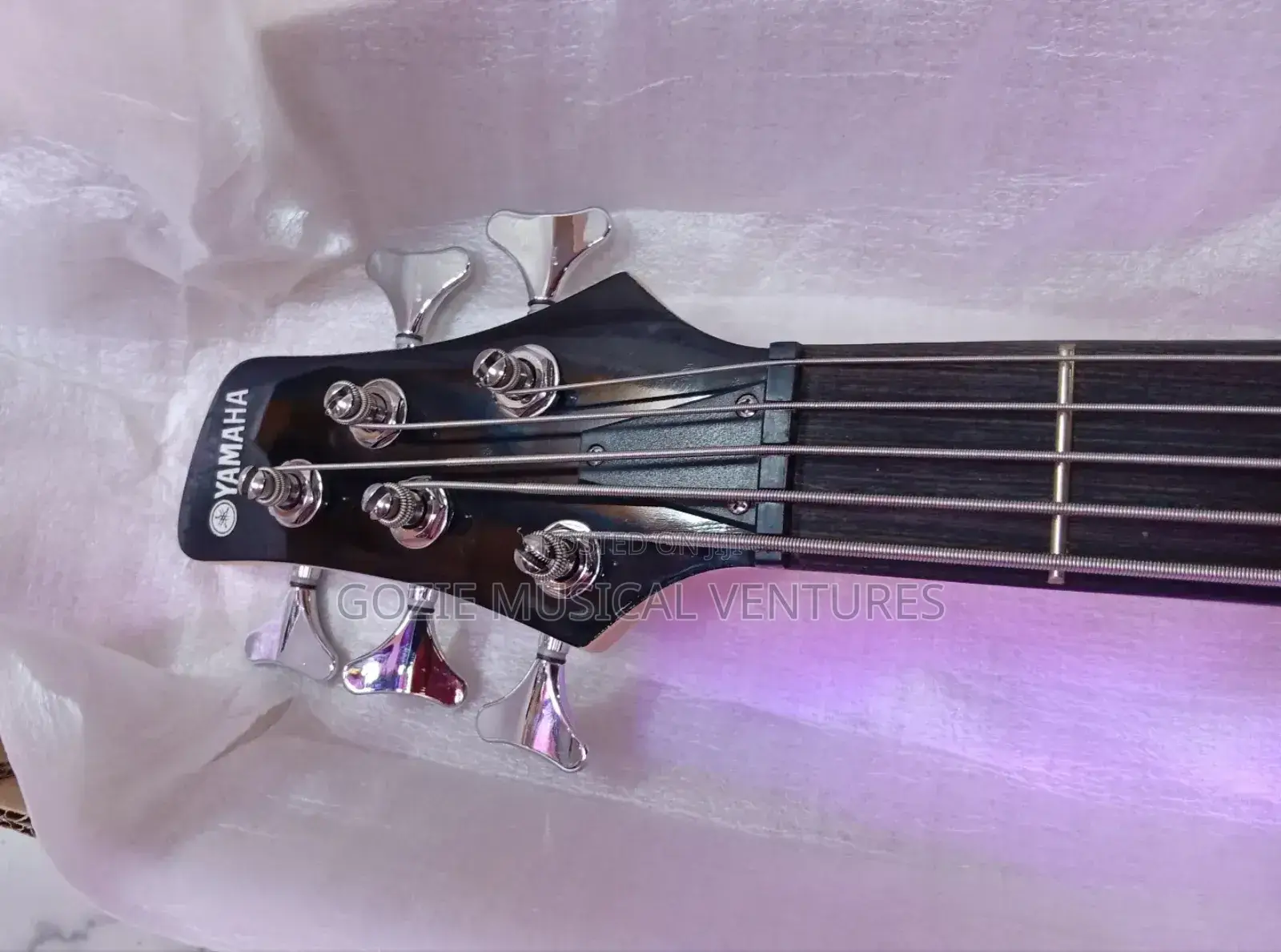 Yamaha Passive Bass Guitar Five Strings