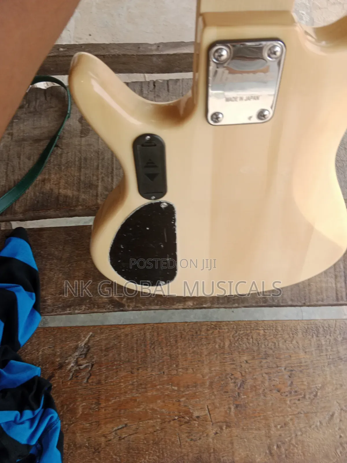Ibanez 5 Strings Bass Guitar Active