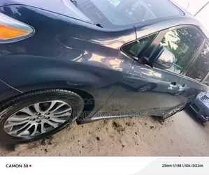 Toyota Sienna XLE AWD (3.5L 6cyl 8A) 2018 Blue