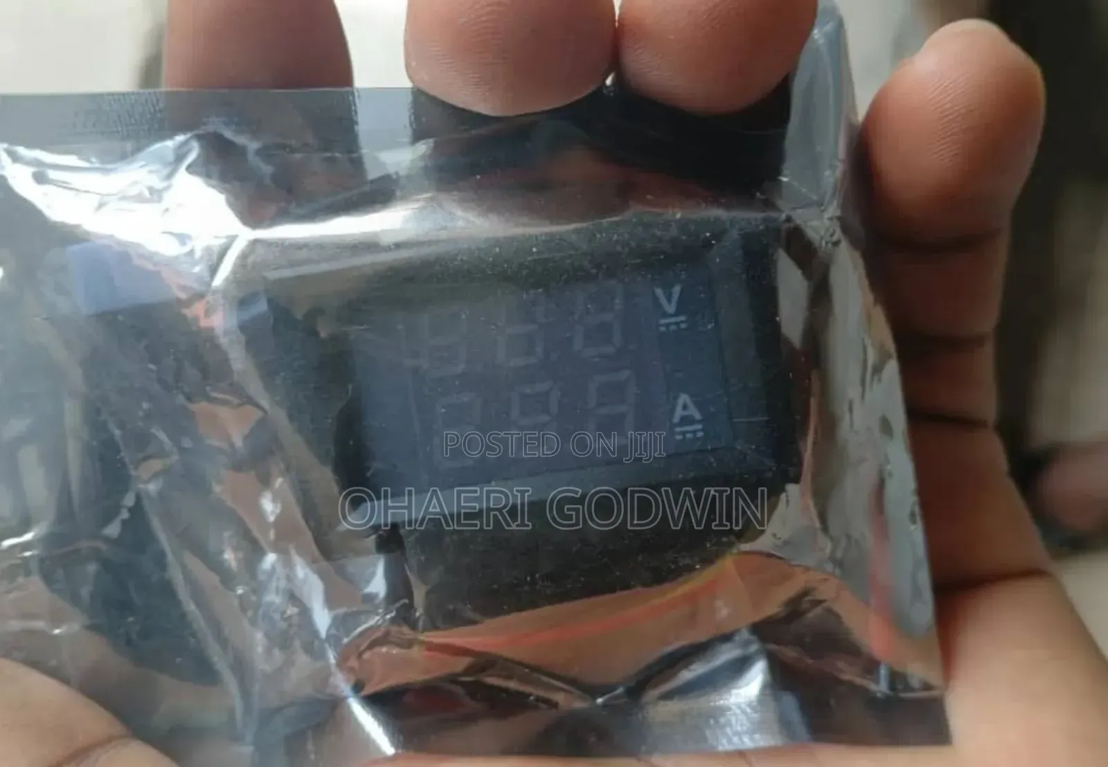 Digital Battery Display Meter