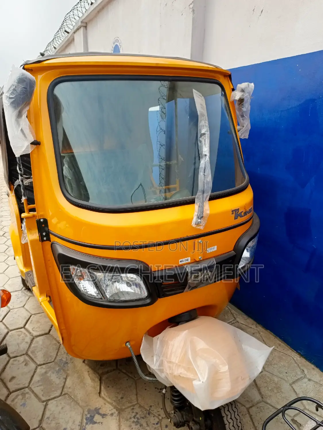 New TVS King Deluxe Plus iTouch Start 2025 Yellow