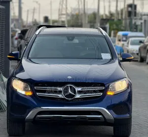 Mercedes-Benz GLC-Class 2016 Blue