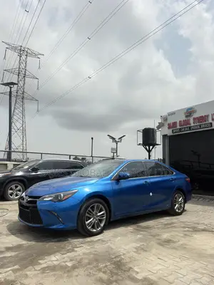 Toyota Camry SE 4dr Sedan (2.5L 4cyl 6A) 2017 Blue