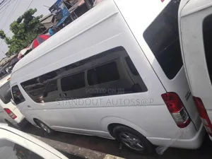 Toyota HiAce 2014 White