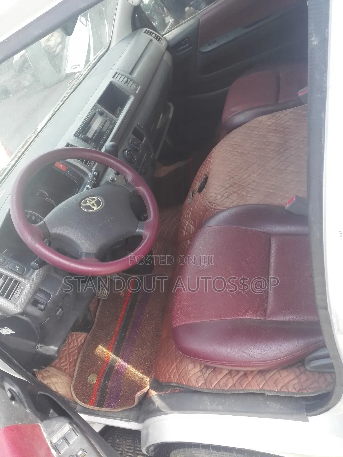 Toyota HiAce 2014 White
