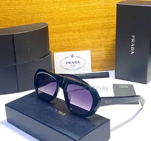 High Quality Luxury Prada Glasses
