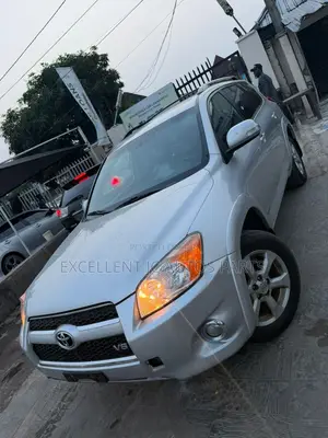 Toyota RAV4 3.5 Limited 2012 Silver