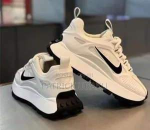 Quality Nike Sneaker ( White)