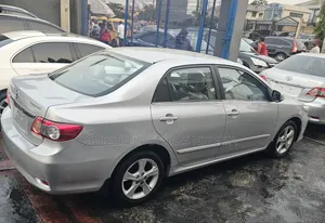 Toyota Corolla 2012 Silver
