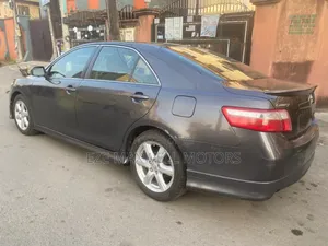 Toyota Camry SE V6 4dr Sedan (3.5L 6cyl 6AM) 2008 Gray