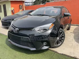 Toyota Corolla 2015 Black
