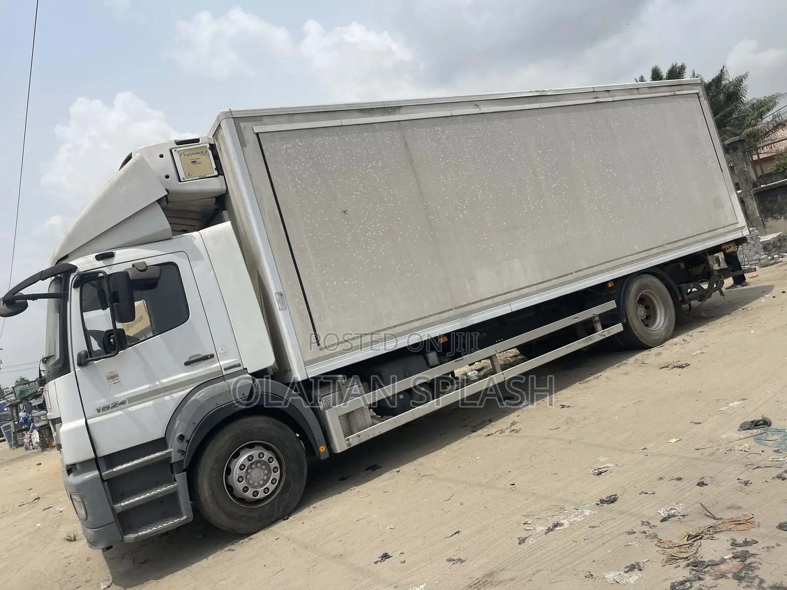 Extremely Sharp 1824 Truck