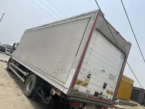 Extremely Sharp 1824 Truck