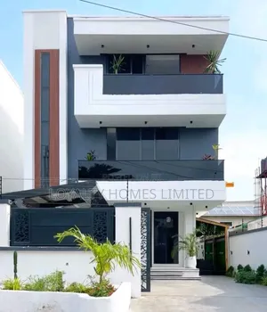 5bdrm House in Lekki Phase 1 for sale