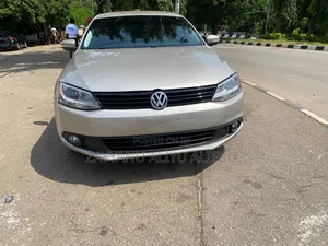 Volkswagen Jetta 2014 Gold