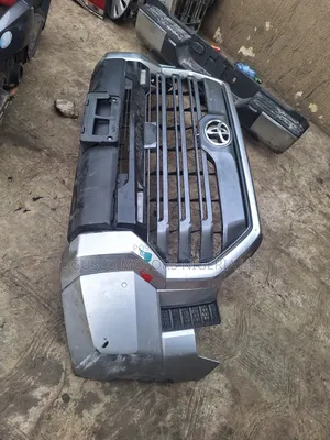 Complete Tokunbo Front Bumper Tundra 2024-2025