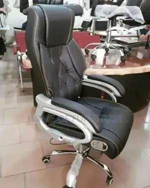 Swivel Executive Office Leather Chair – Premium Imported