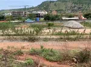 250sqm For 4 Bedroom Terraced Duplex With Bq