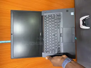 Laptop Dell Latitude 7390 8GB Intel Core i5 SSD 256GB