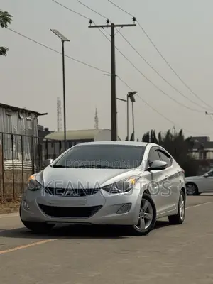 Hyundai Avante 2012 Silver