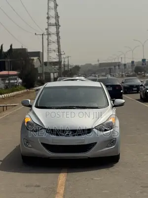Hyundai Avante 2012 Silver