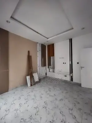 2bdrm Apartment in Ikate, Lekki for sale