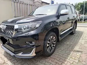 Toyota Land Cruiser Prado 2022 Black