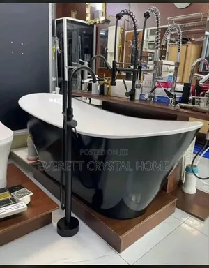Executive Black White Bathtub