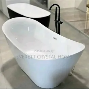 Luxury White Bathtub