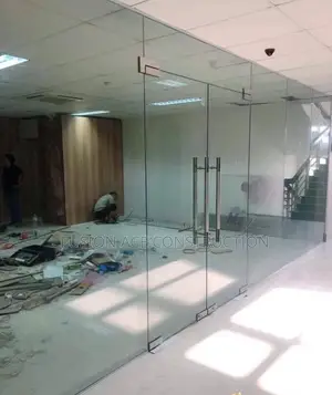 Frameless Glass Door Partition With Plain Glass