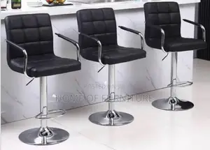 Modern Bar Stool – Comfortable Indoor Outdoor Seating – ₦60,000