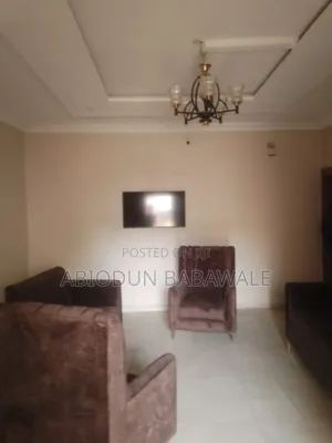 4bdrm Block of Flats in Central Business for rent