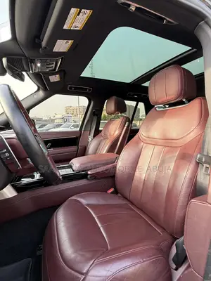 Land Rover Range Rover Vogue 2023 Black