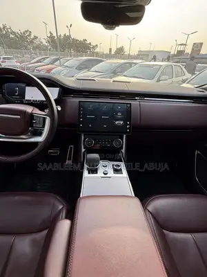 Land Rover Range Rover Vogue 2023 Black