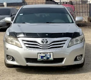 Toyota Camry 2010 Silver