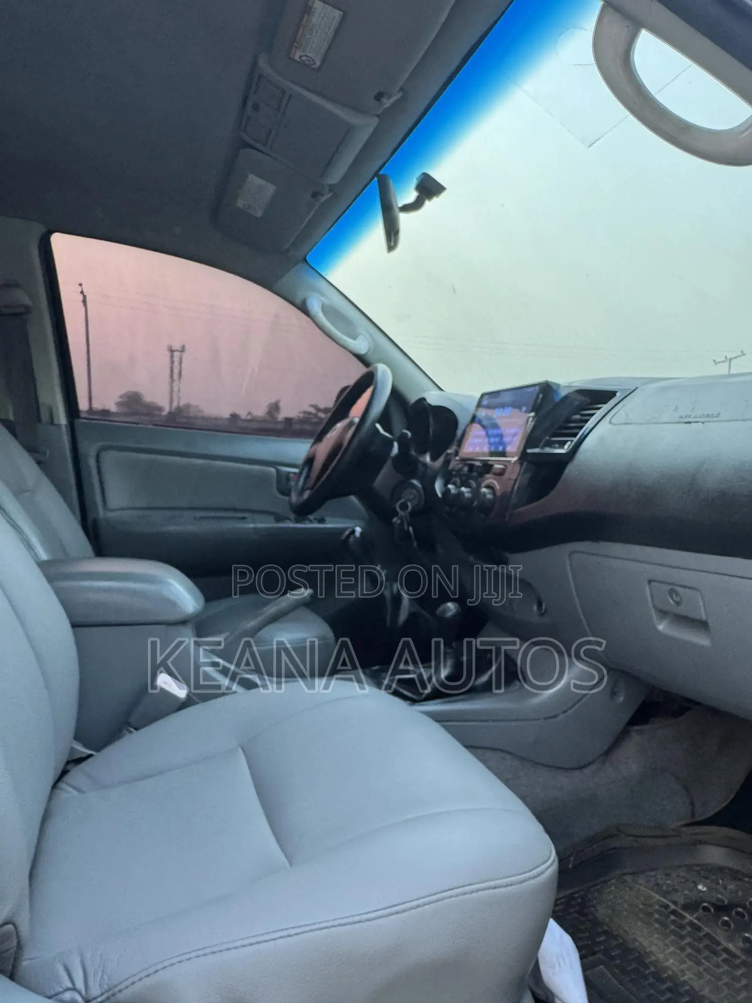 Toyota Hilux 2013 Black