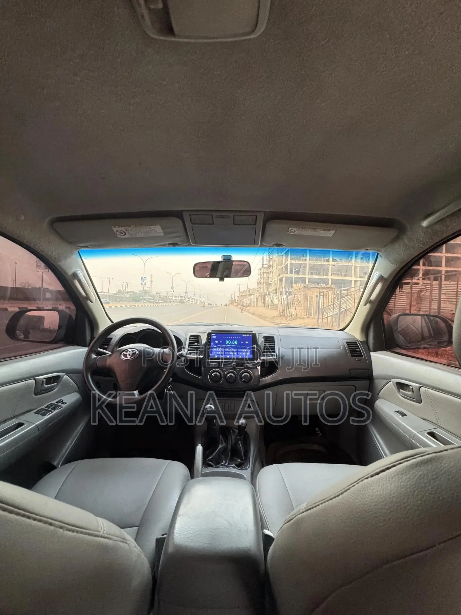 Toyota Hilux 2013 Black