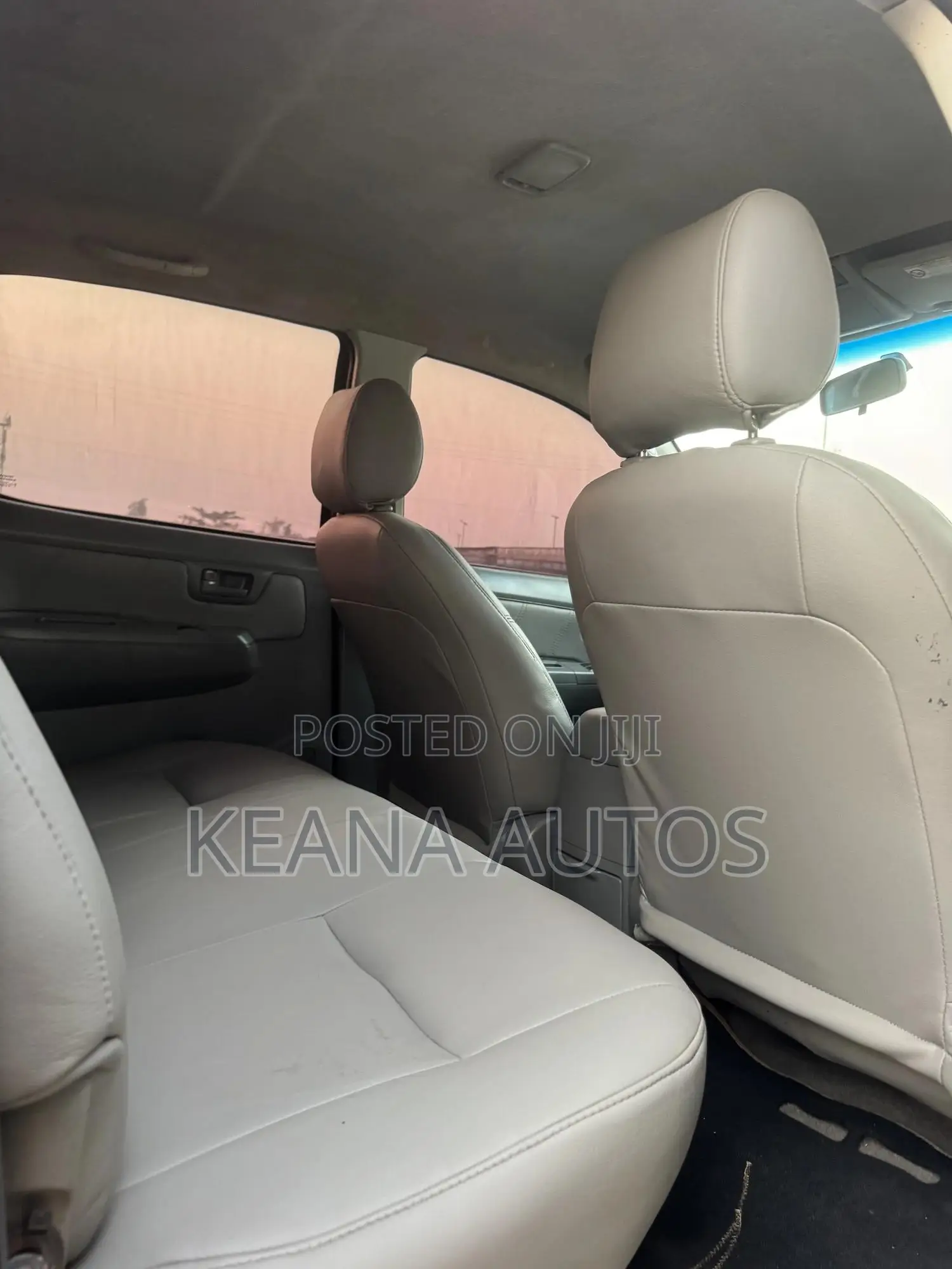 Toyota Hilux 2013 Black