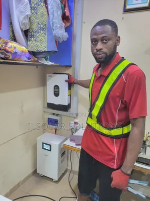 Hybrid Solar Installer