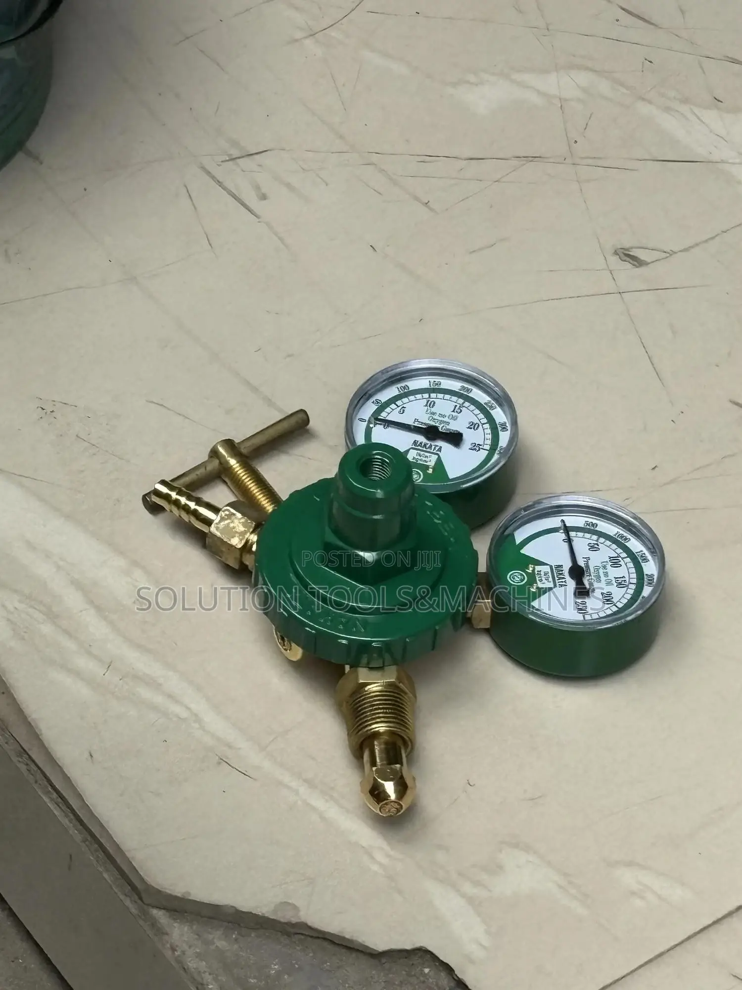 Oxygen Regulator