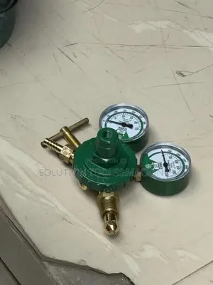 Oxygen Regulator