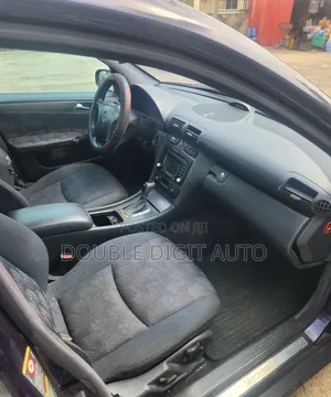 Mercedes-Benz C-Class C 200 CDI (S203) 2005 Blue