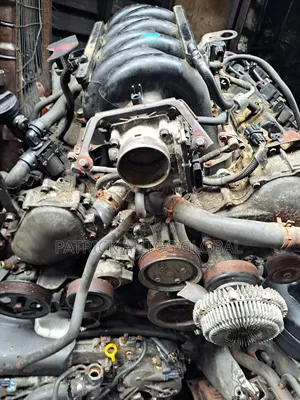 Titan V8 Complete Engine