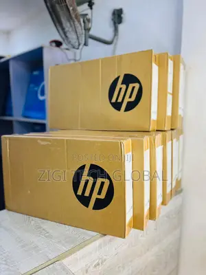 New Laptop HP 250 G7 8GB Intel Core i5 SSD 128GB