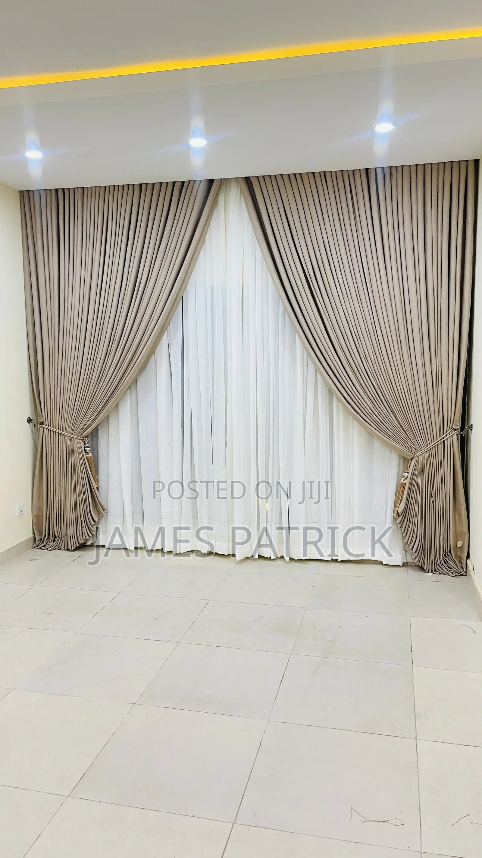 Curtains Dealer